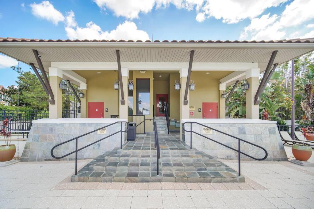 Beautiful 4br Family Townhome At Area