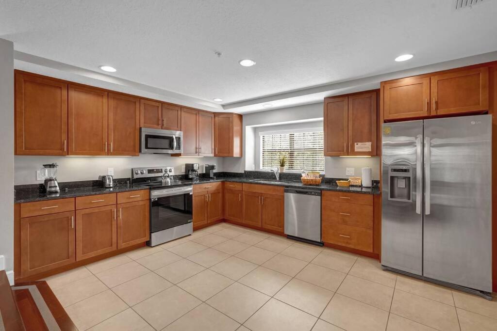 Casa de férias Beautiful 4br Family Townhome At Area