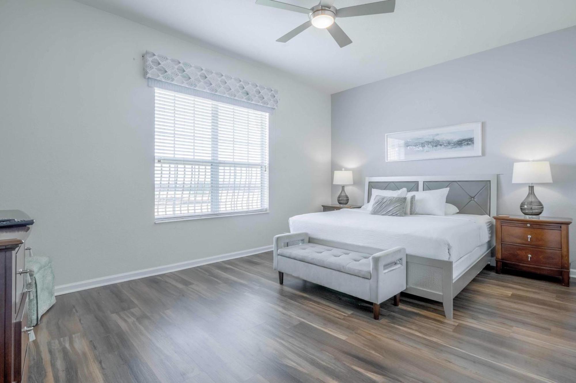 Vista Cay Lakeview Penthouse: Luxurious Near Theme Parks *
