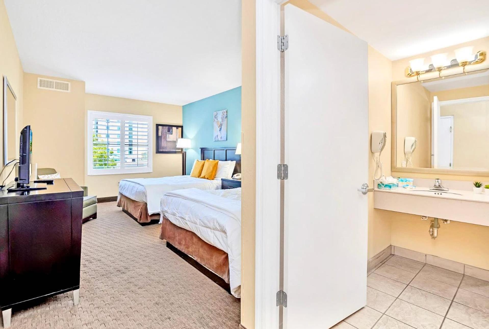 Apartment With Pool Hot Tub - Near Universal
