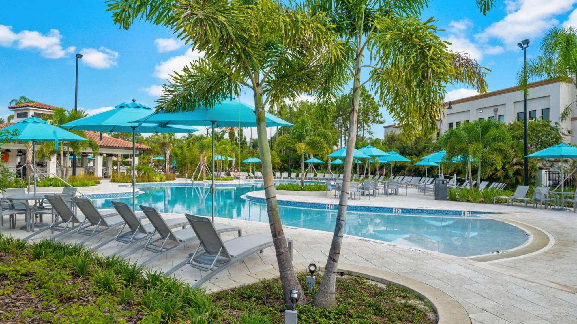Holiday home Vista Cay Luxury Harmony Near Theme Parks, And Walk To The Convention Center Orlando