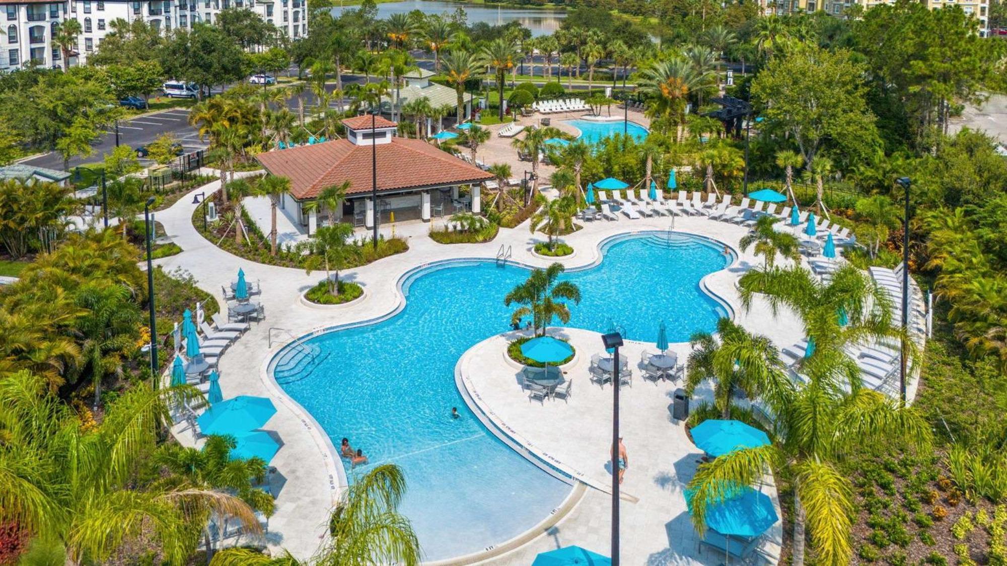 Vista Cay Lakeview Penthouse: Luxurious Near Theme Parks Apartment Orlando