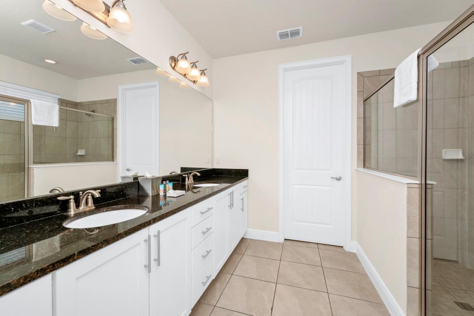 Regal With Private Pool Near With Amenities By Rentyl - 7727ff Holiday home