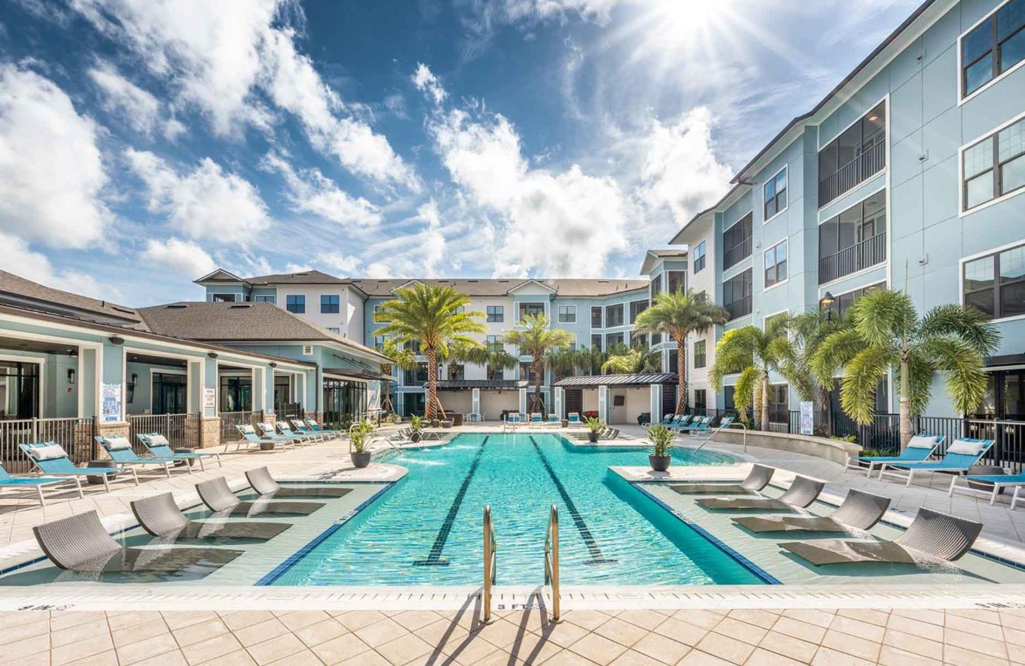 Full Apartment, King Bed, 15 Min To Parks, Pet-friendly, Resort-style Amenities Apartment