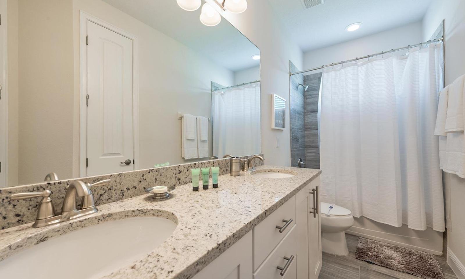 Bright Chic 6 Bdrm With Games At Encore Holiday home