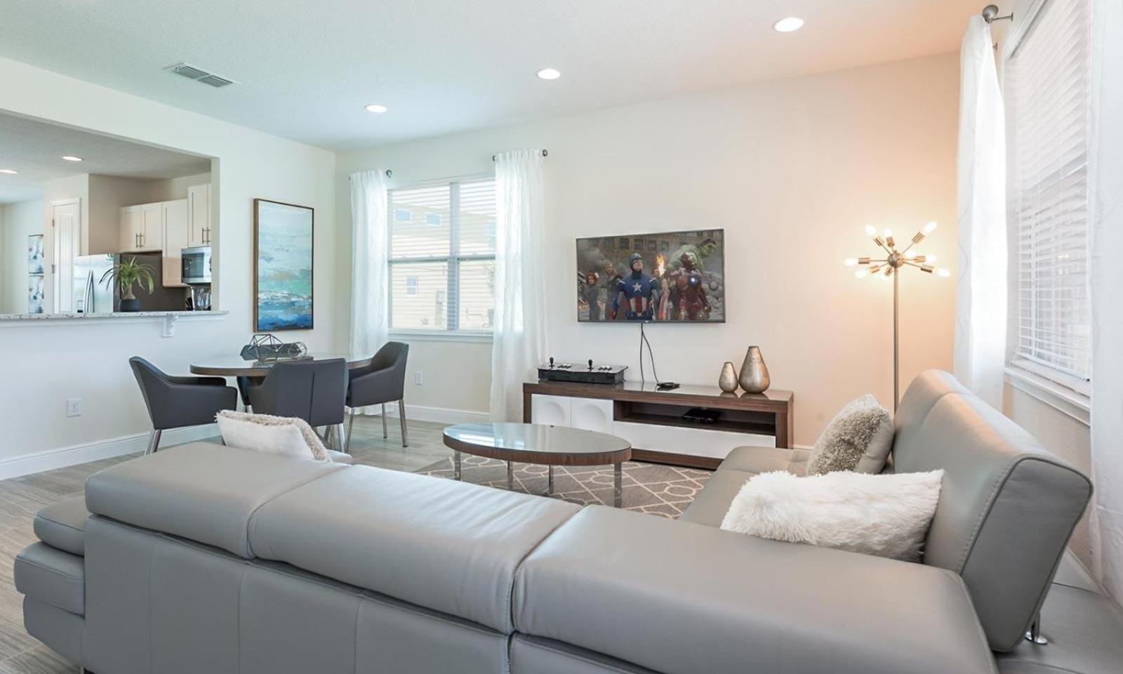 Bright Chic 6 Bdrm With Games At Encore