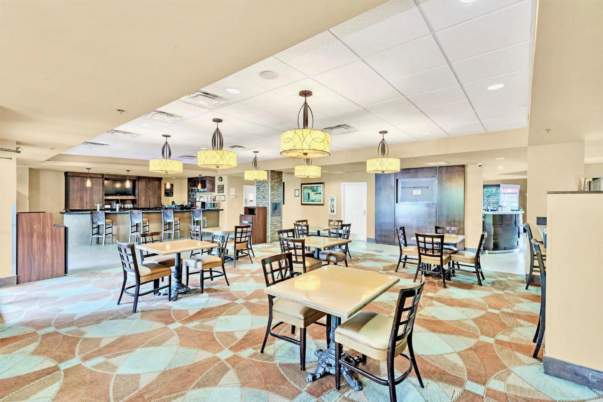 Apartment W Pool And Hot Tub - Near Orlando