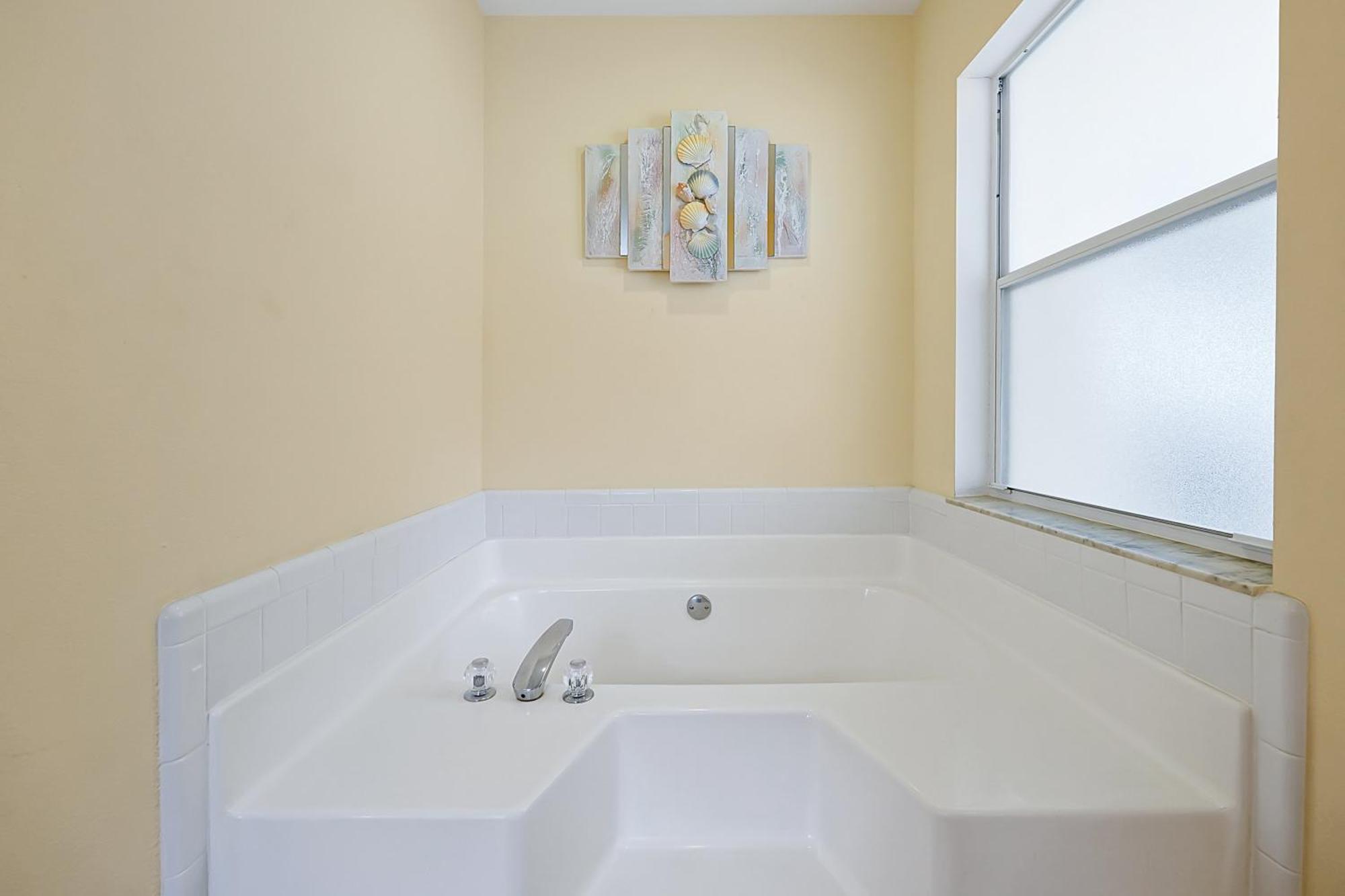 Minutes From - Entertainment Haven With Pool *