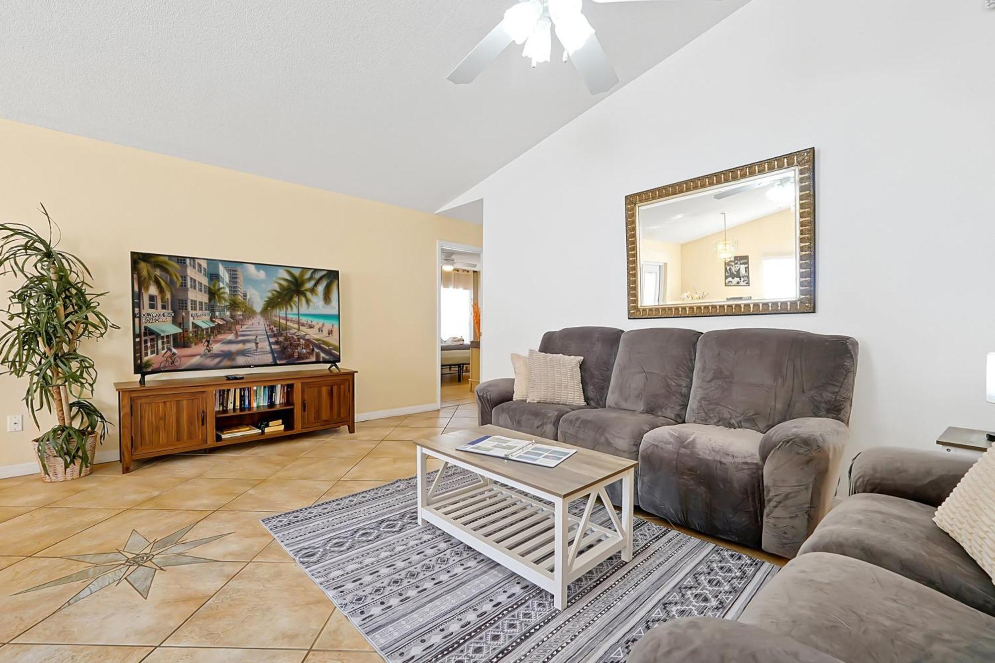 Minutes From - Entertainment Haven With Pool Orlando