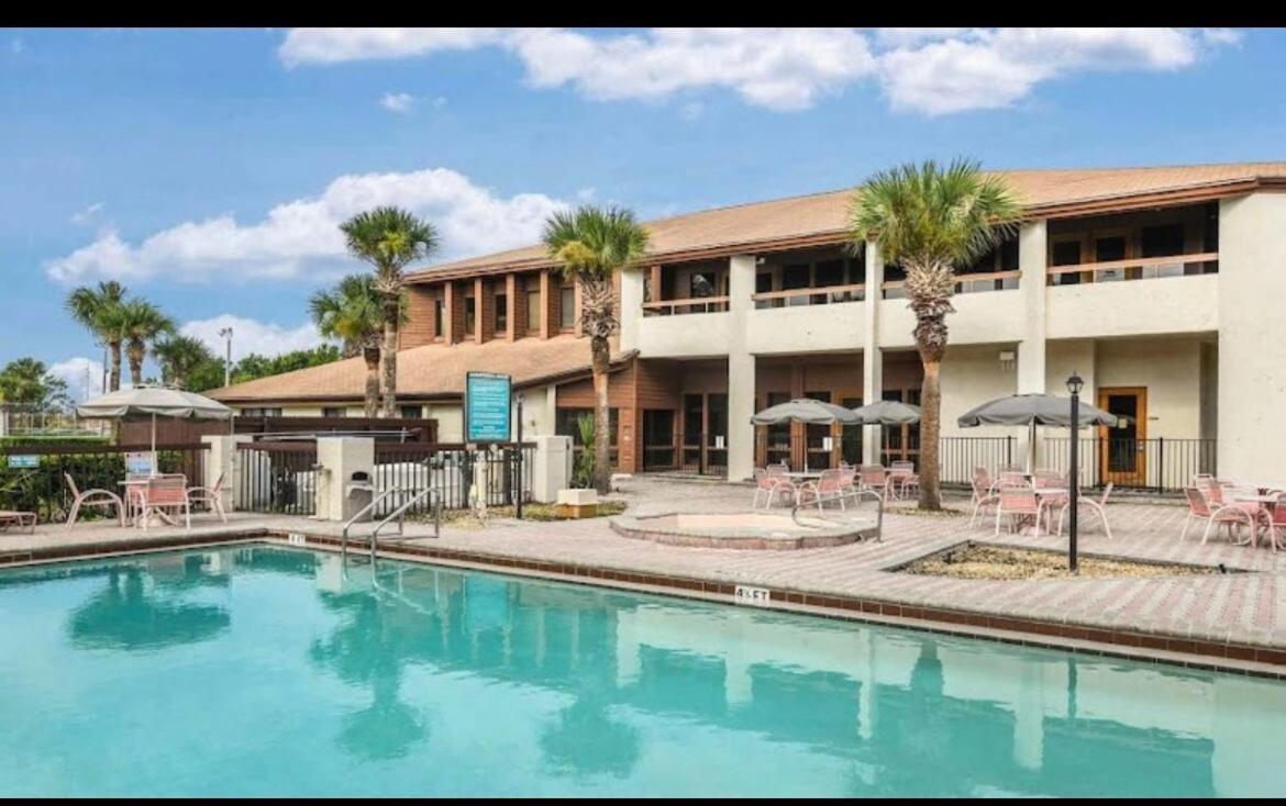 Oasis 2br Parks Fast Wi Fi Pool Gym Free Parking Workspace Free Cable Near Universal *