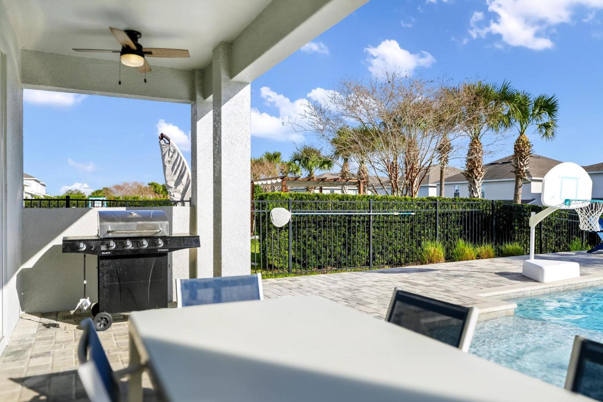 Magnificent With Private Pool, Theater Game Near With Amenities At Encore - 230bu Holiday home Orlando