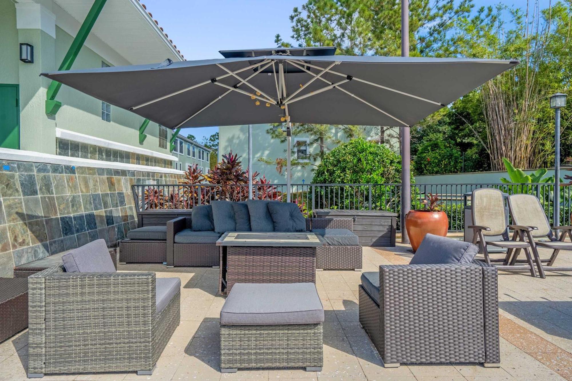 Your Easter Getaway Awaits! Townhome By Disney Holiday home