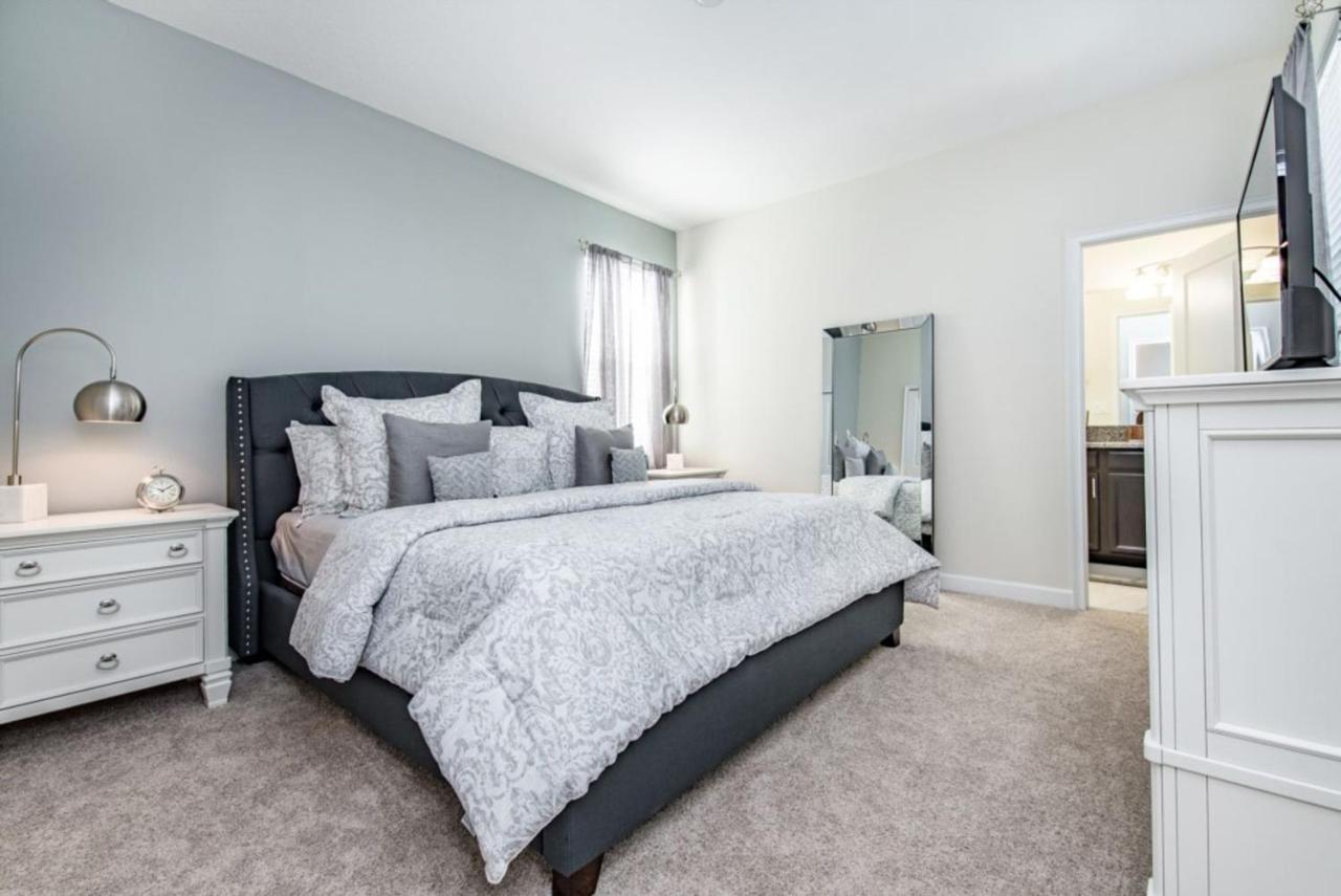 Tantalizing 5 Bedroom 5 Bathroom In Storey *