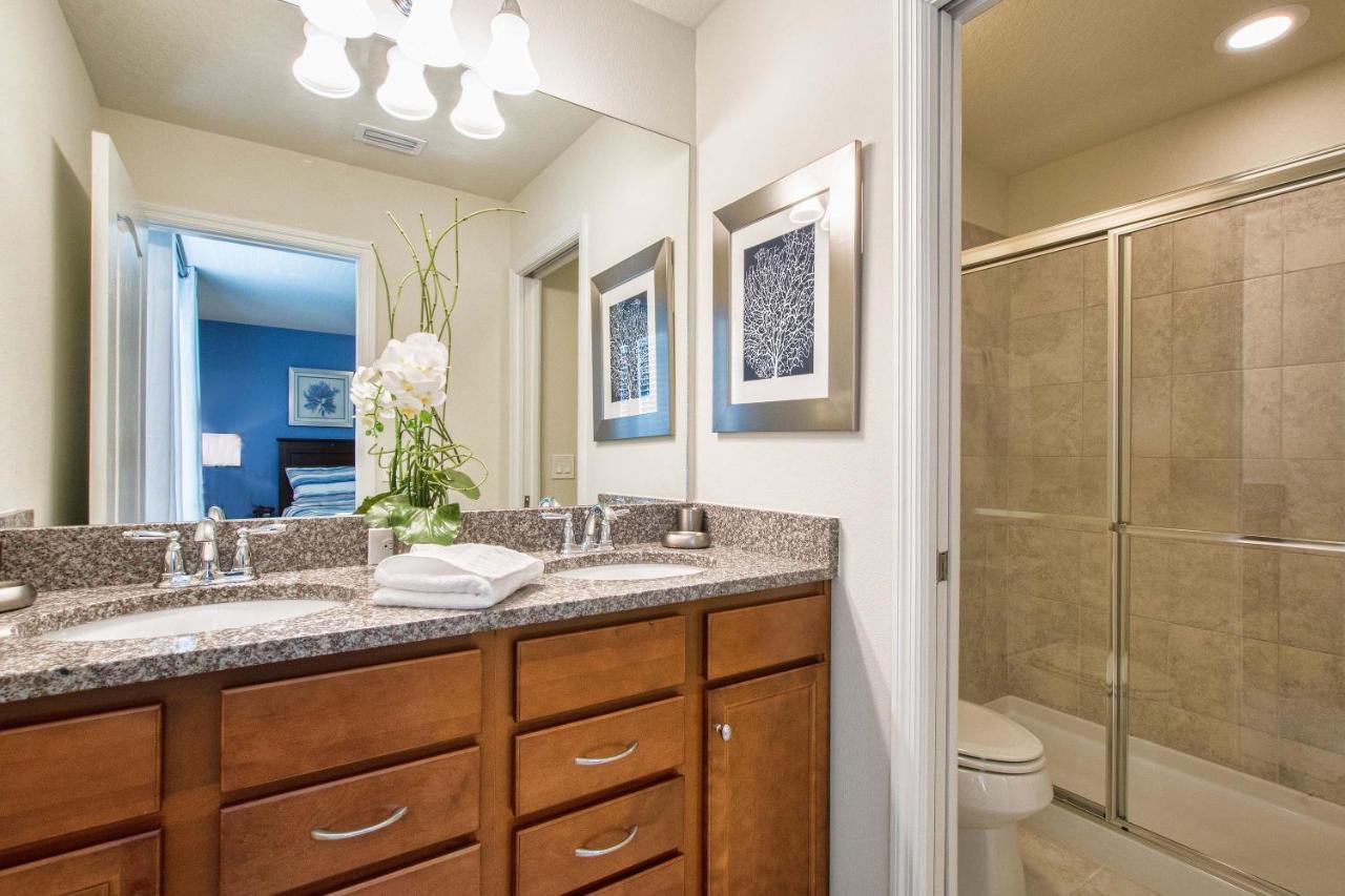 Windsor At Westside-8 Bedrooms House W/pool-3711ww Holiday home Orlando