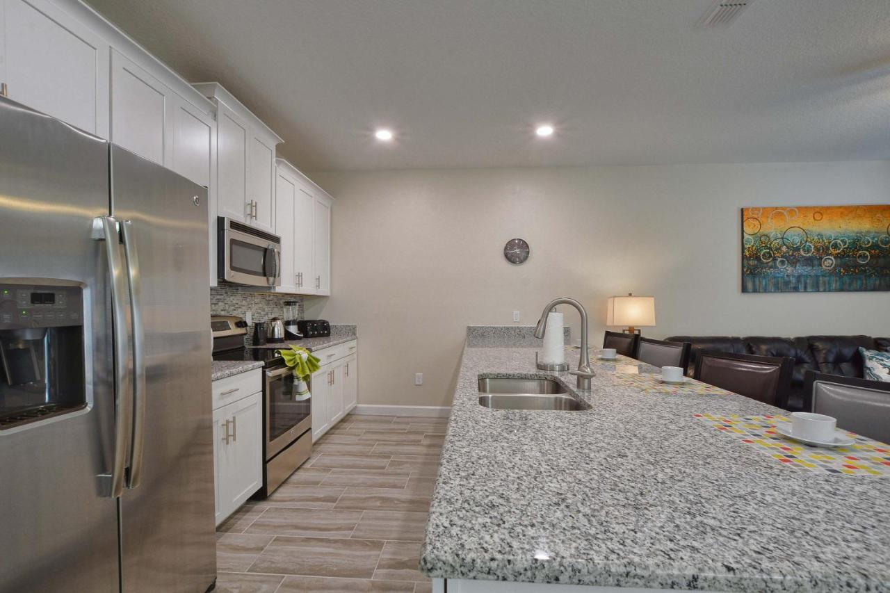 Storey Lake- 4 Bedroom Townhome W/spashpool-1616st Orlando