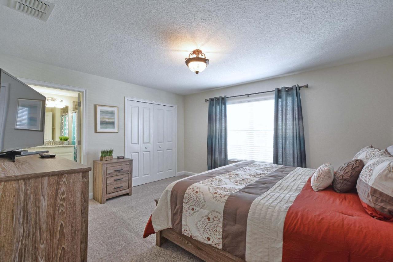 Holiday home Storey Lake- 4 Bedroom Townhome W/spashpool-1616st Orlando