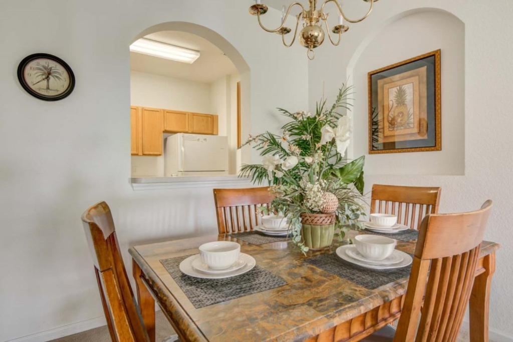 Martin's Windsor Hills - Three Bedroom Condominum 303 *