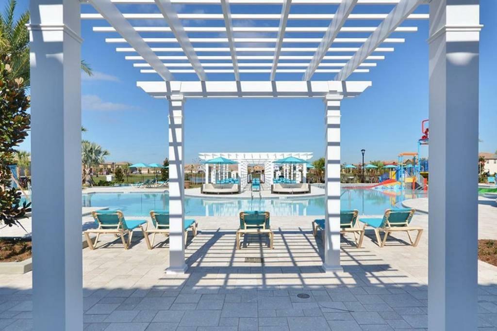 Casa de férias Windsor At Westside Luxury Pool Home *