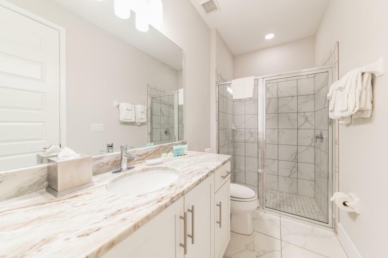 Beautiful By Rentyl Near With Private Pool, Pool Table & Amenities - 7448m *