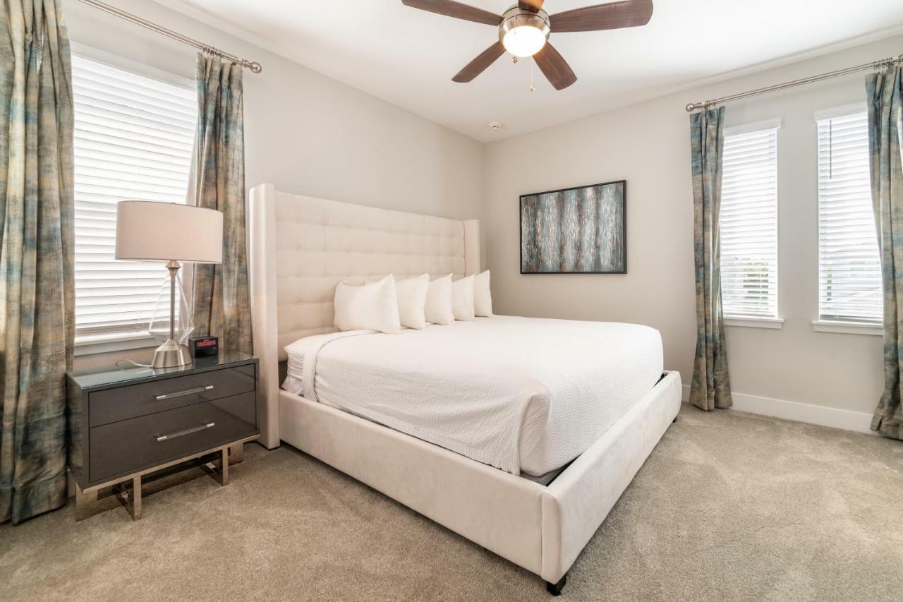 Beautiful By Rentyl Near With Private Pool, Pool Table & Amenities - 7448m Orlando