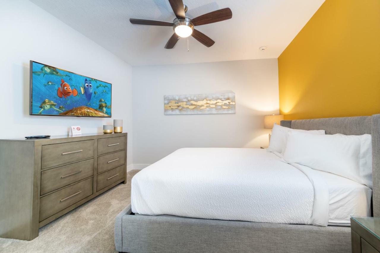 Beautiful By Rentyl Near With Private Pool, Pool Table & Amenities - 7448m *