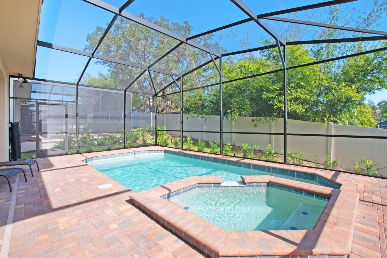 1881 Court Villa *