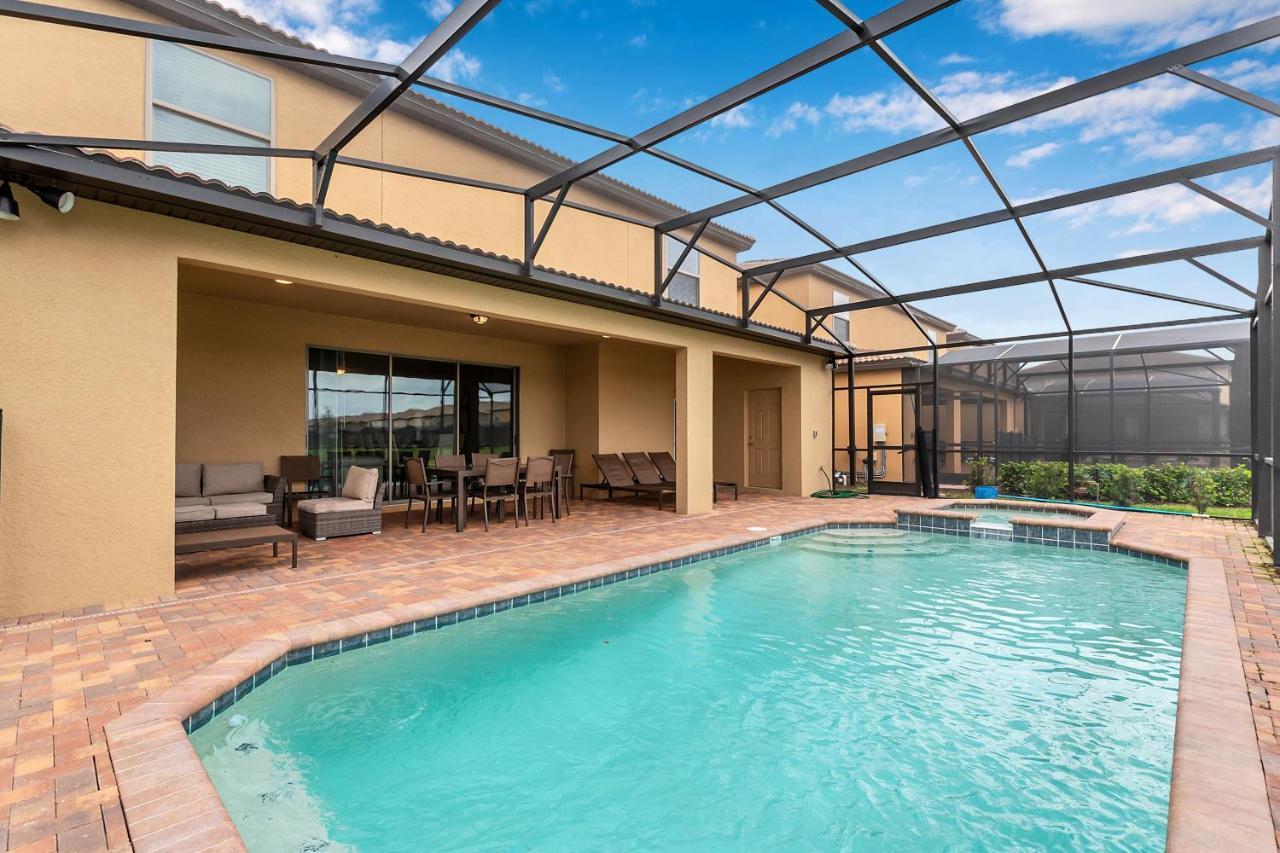 Modern Lakeview Wmovie Poolspa Holiday home
