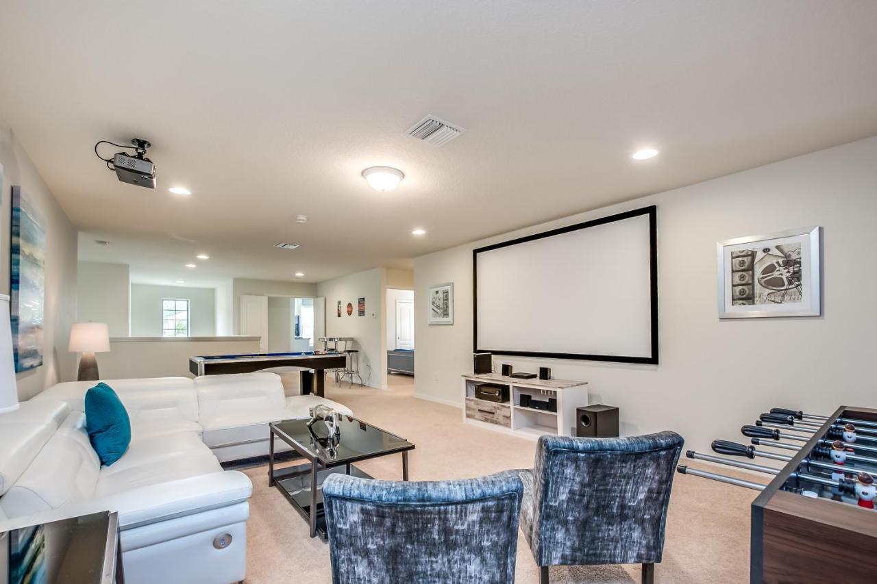 Modern Lakeview Wmovie Poolspa Holiday home