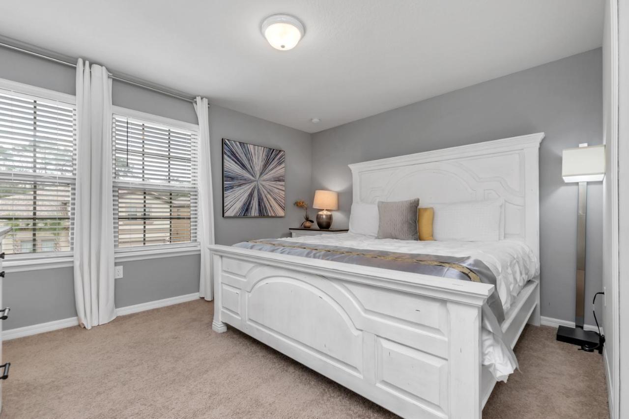 Modern Lakeview Wmovie Poolspa Holiday home Orlando