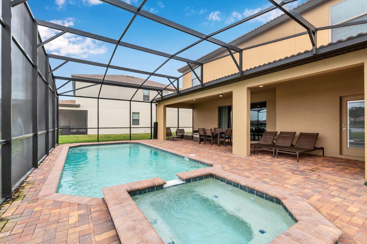 Modern Lakeview Wmovie Poolspa Holiday home Orlando