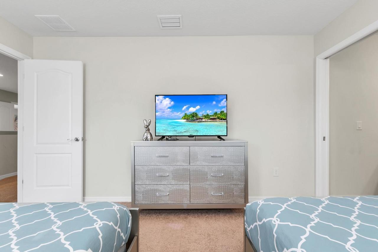 Modern Lakeview Wmovie Poolspa *