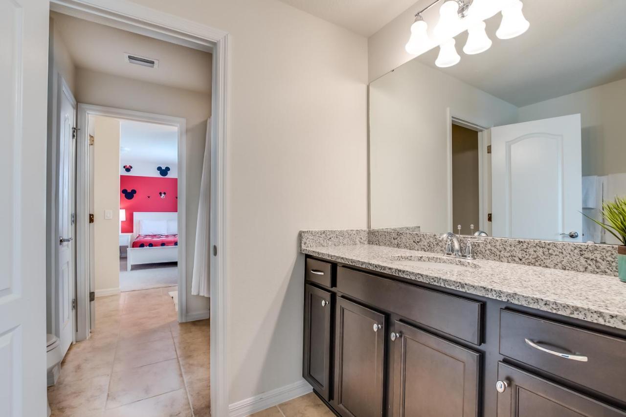Modern Lakeview Wmovie Poolspa * Orlando