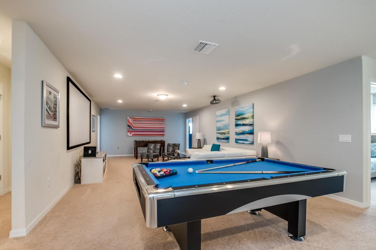 Holiday home Modern Lakeview Wmovie Poolspa