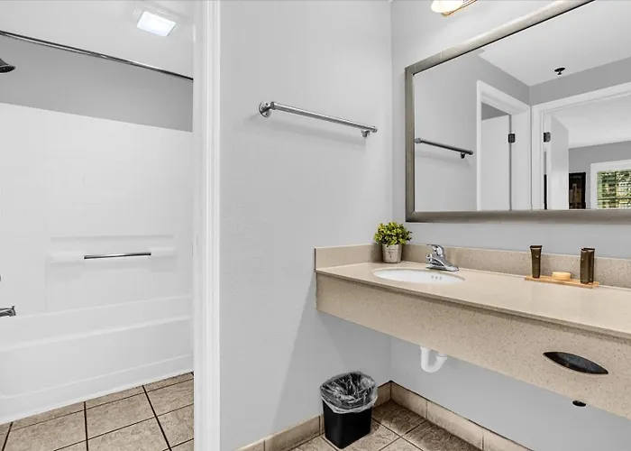 Apartment W Pool Hot Tub -Near Universal Studios