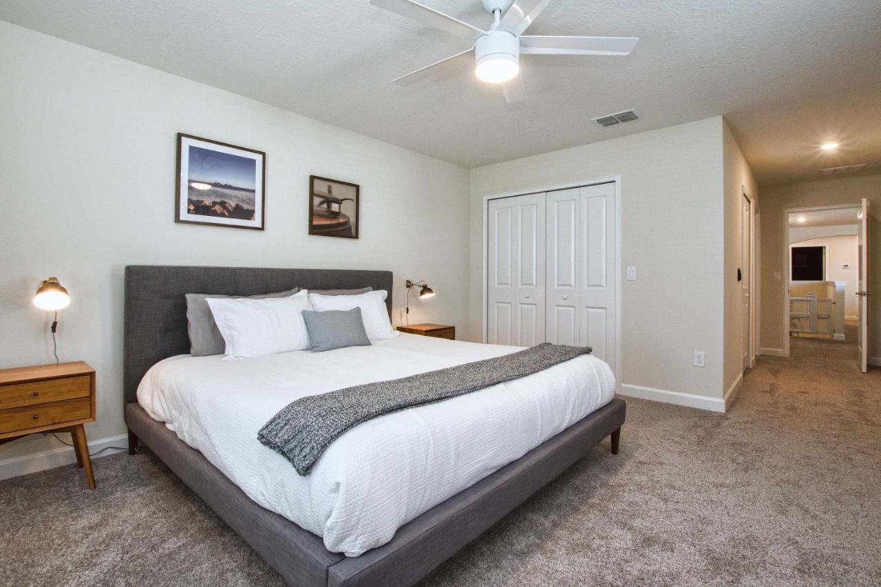 Storey Lake- 5 Bedroom Pool Home- 1666st Holiday home Orlando