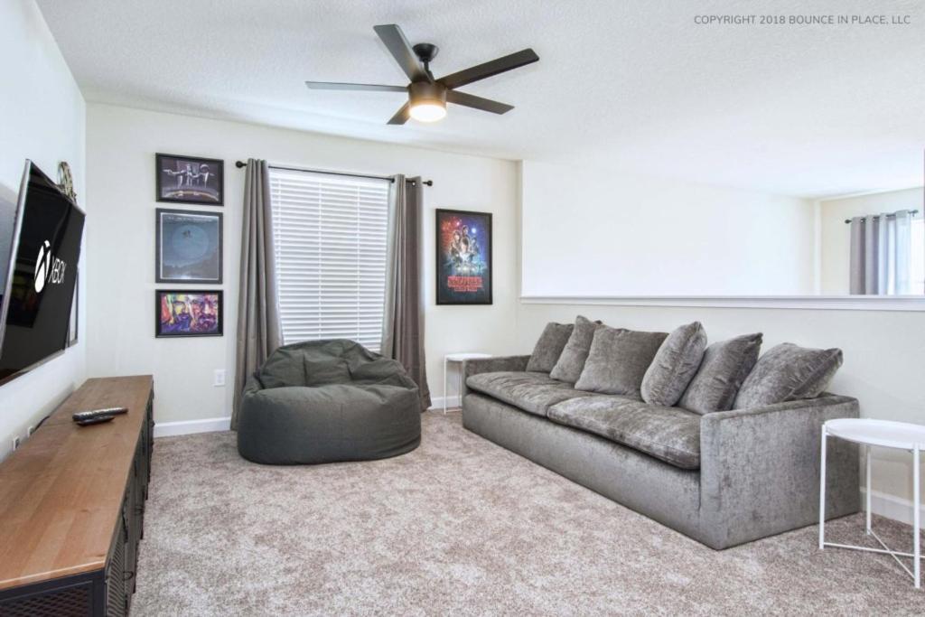 Storey Lake- 5 Bedroom Pool Home- 1666st Holiday home Orlando