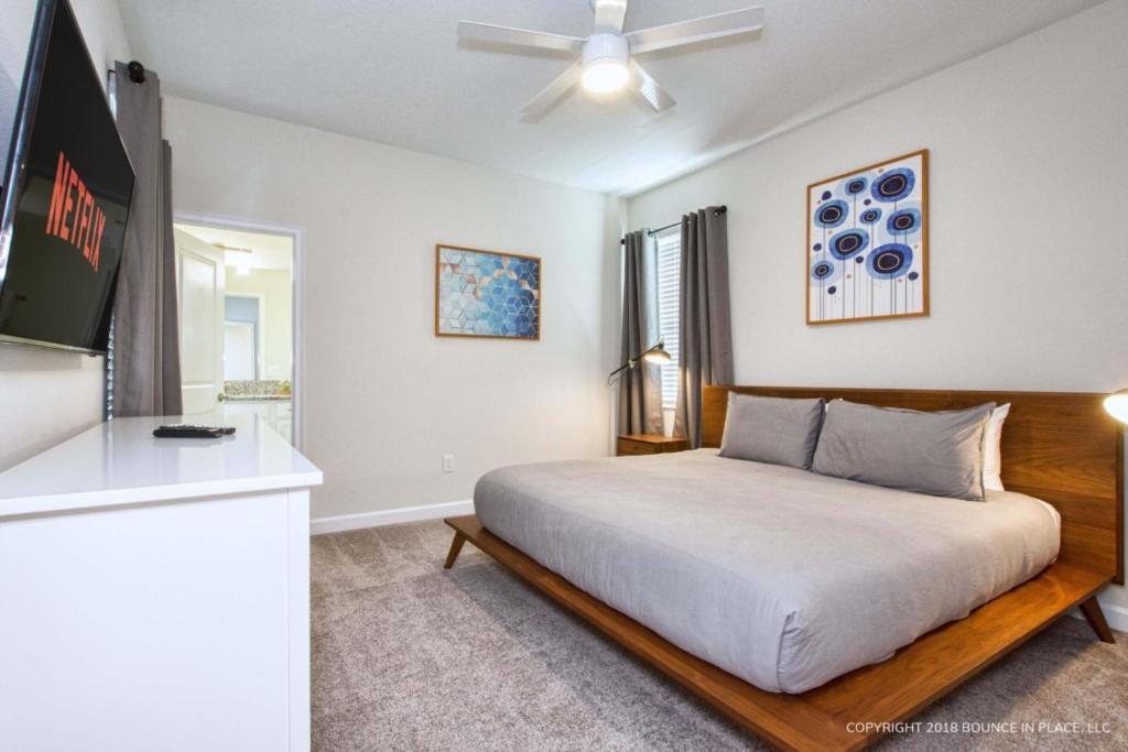 Storey Lake- 5 Bedroom Pool Home- 1666st * Orlando