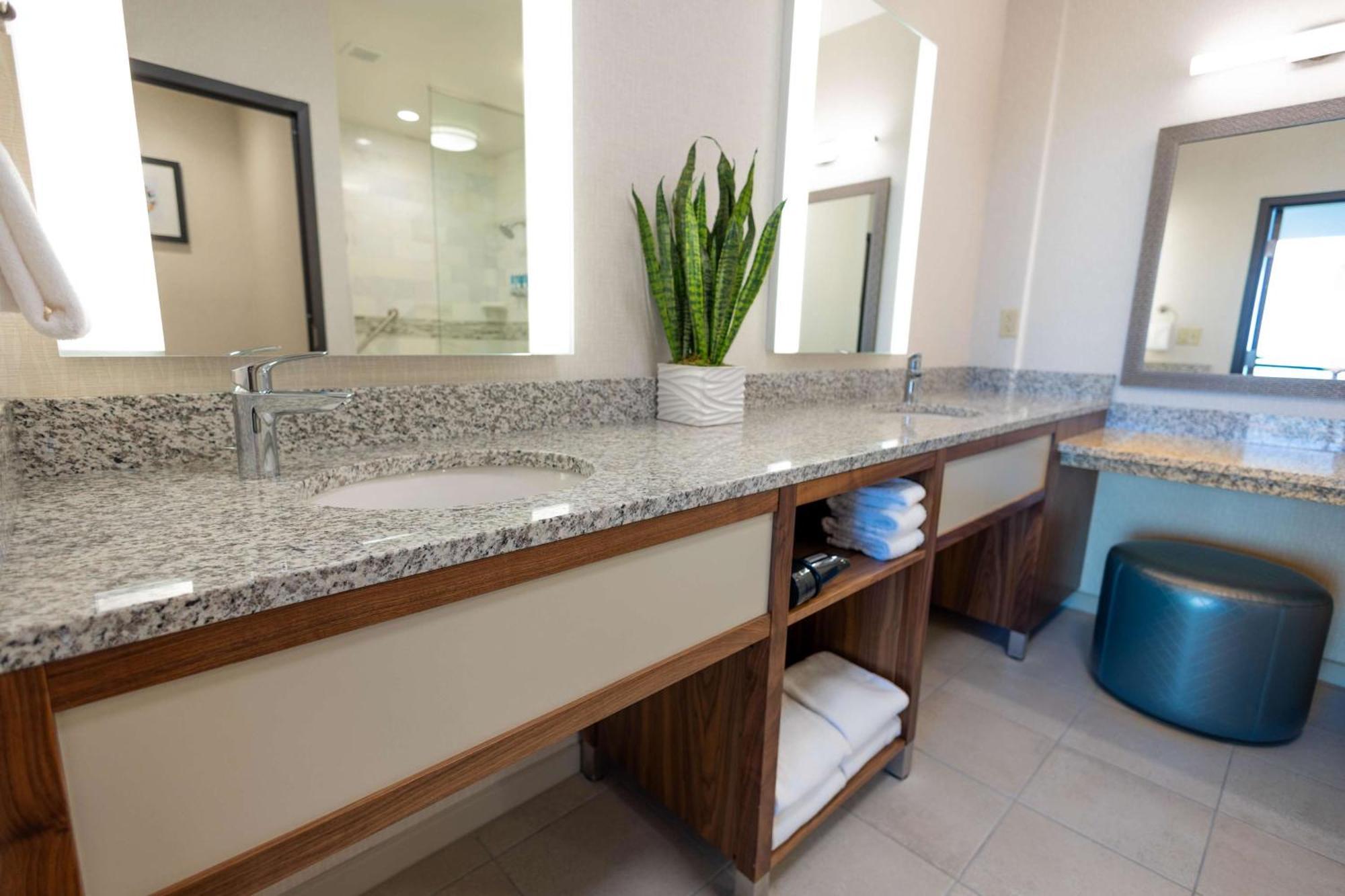 Drury Plaza Orlando - Springs Area Hotel 4*