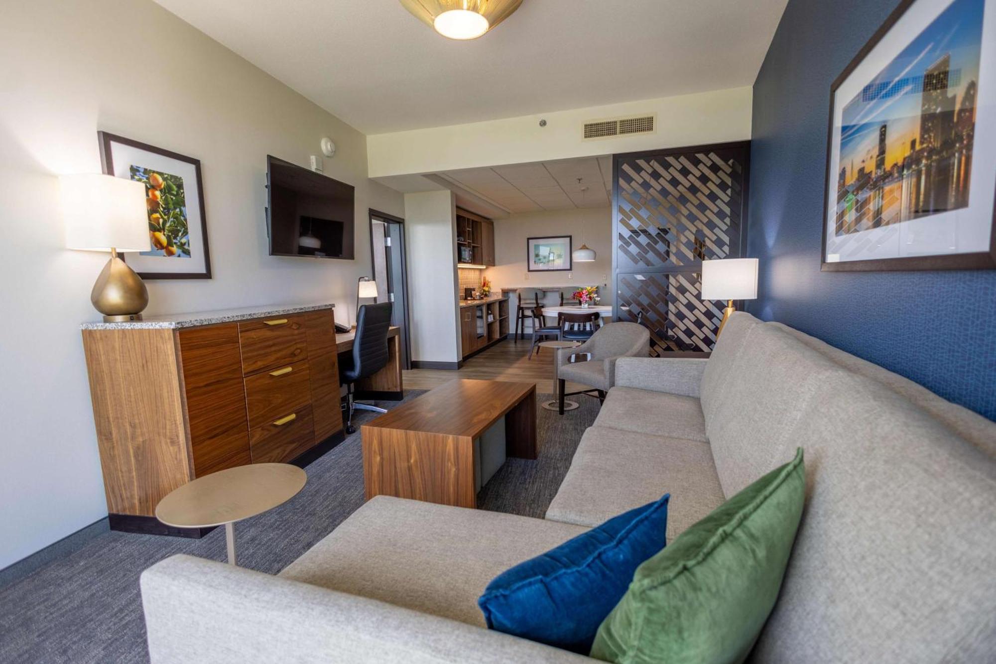Drury Plaza Orlando - Springs Area Hotel