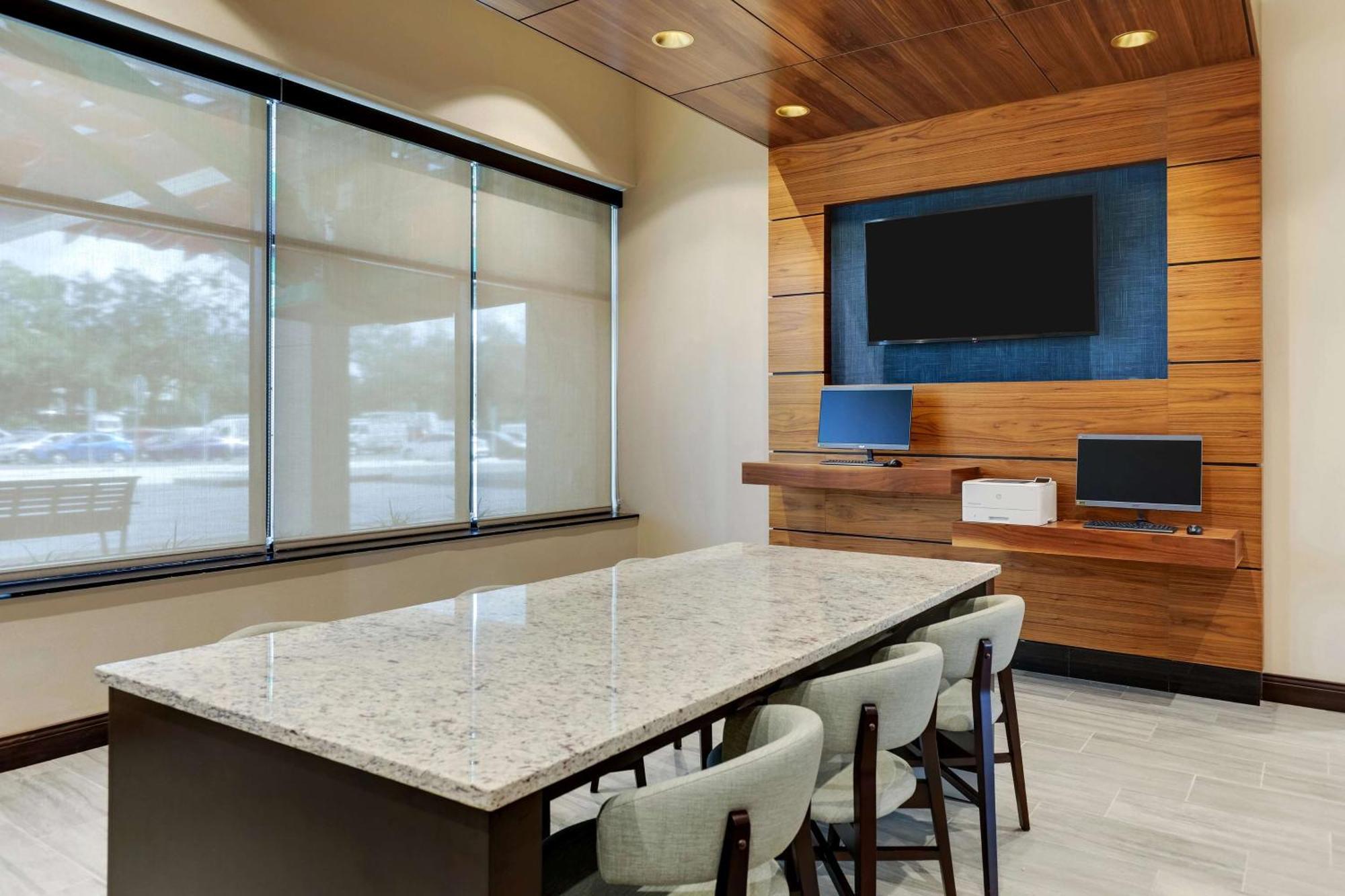 Drury Plaza Orlando - Springs Area Hotel 4*