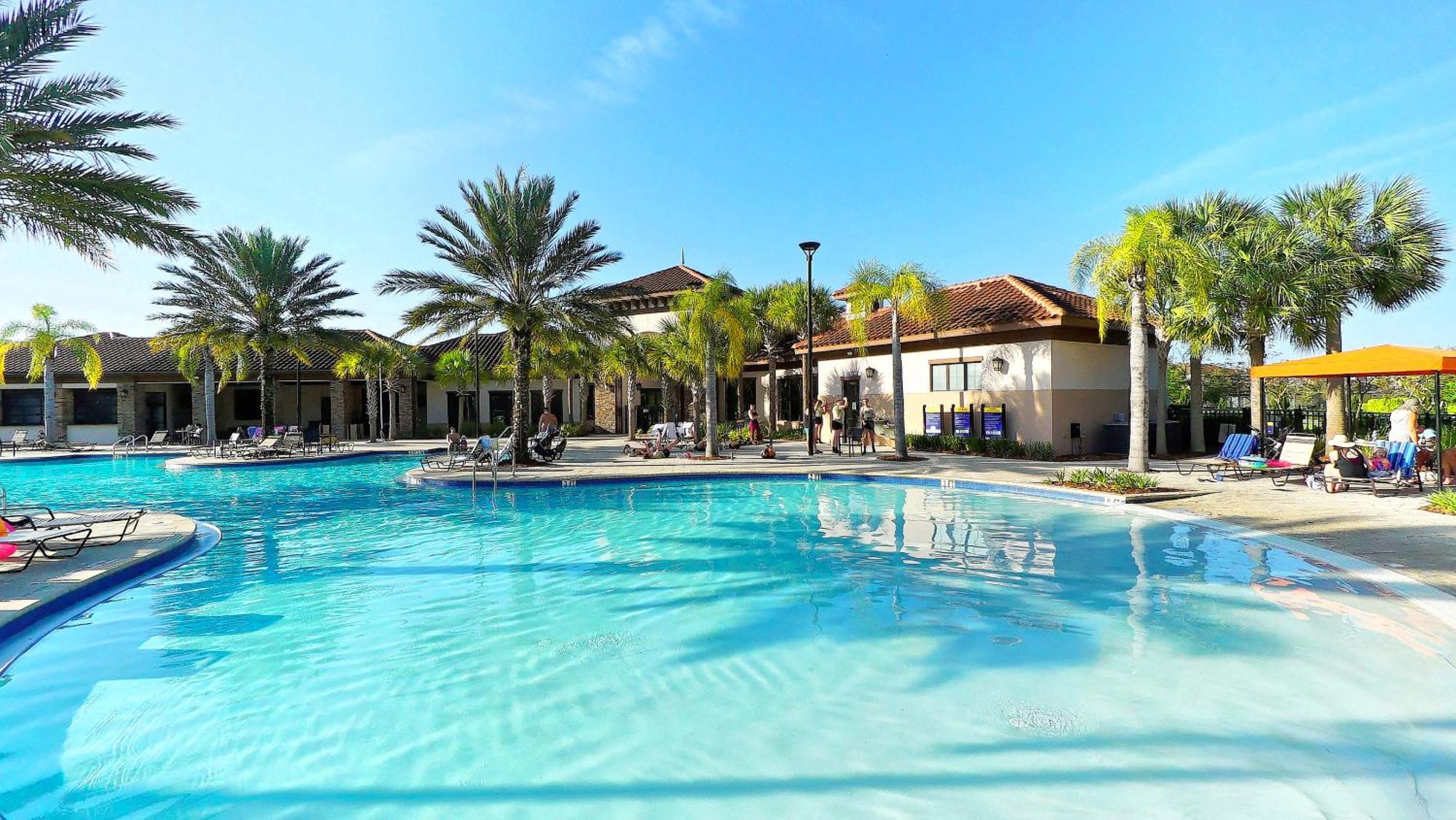 5 Bedrooms - 4 Bathrooms - Solterra 5357 Oa