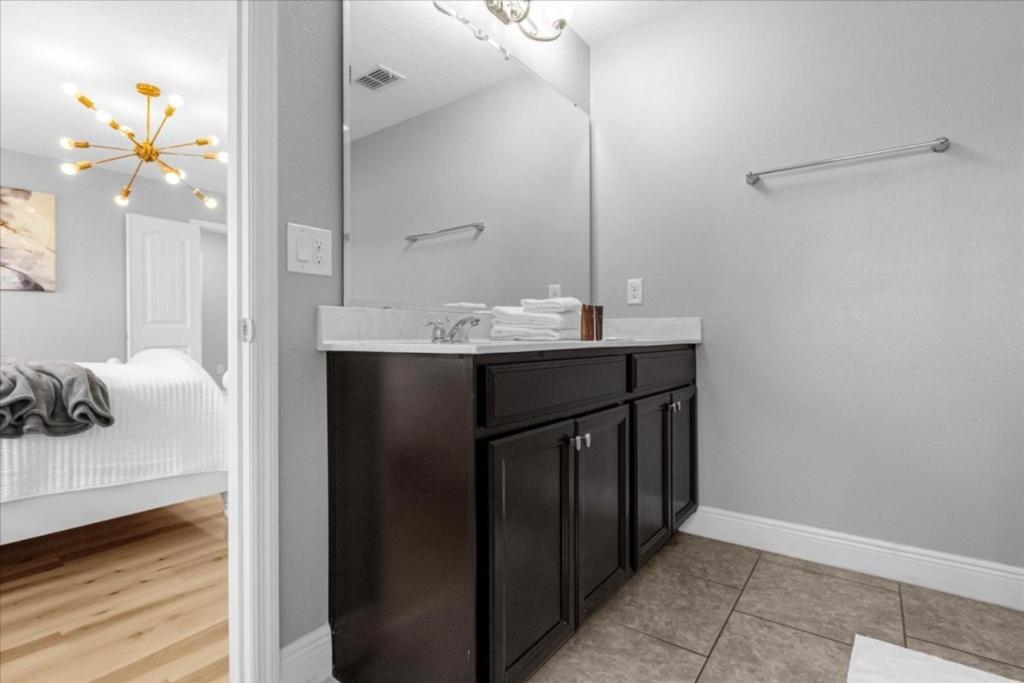 5 Bedrooms - 4 Bathrooms - Solterra 5357 Oa Holiday home