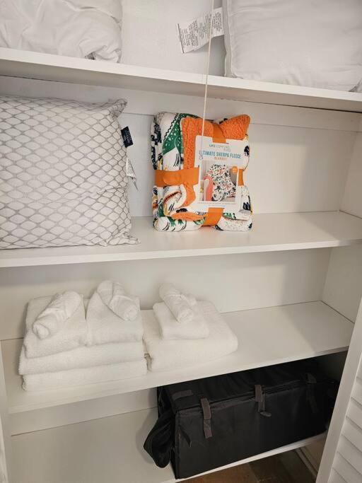 Casa de férias Foodie Lovers Walkable Mills50 - Sleeps 10 - Near Airport *