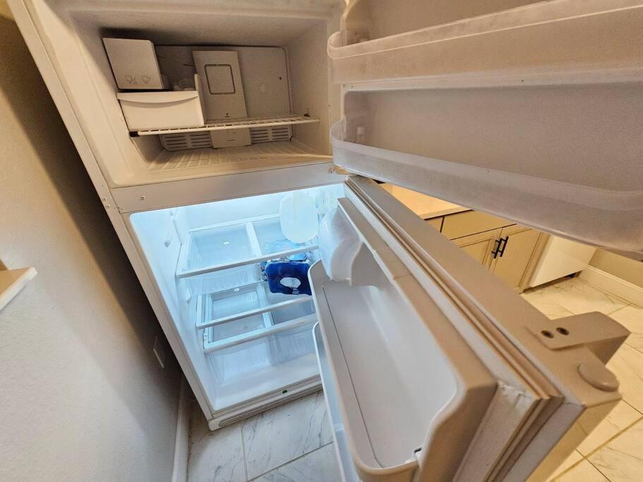 Foodie Lovers Walkable Mills50 - Sleeps 10 - Near Airport