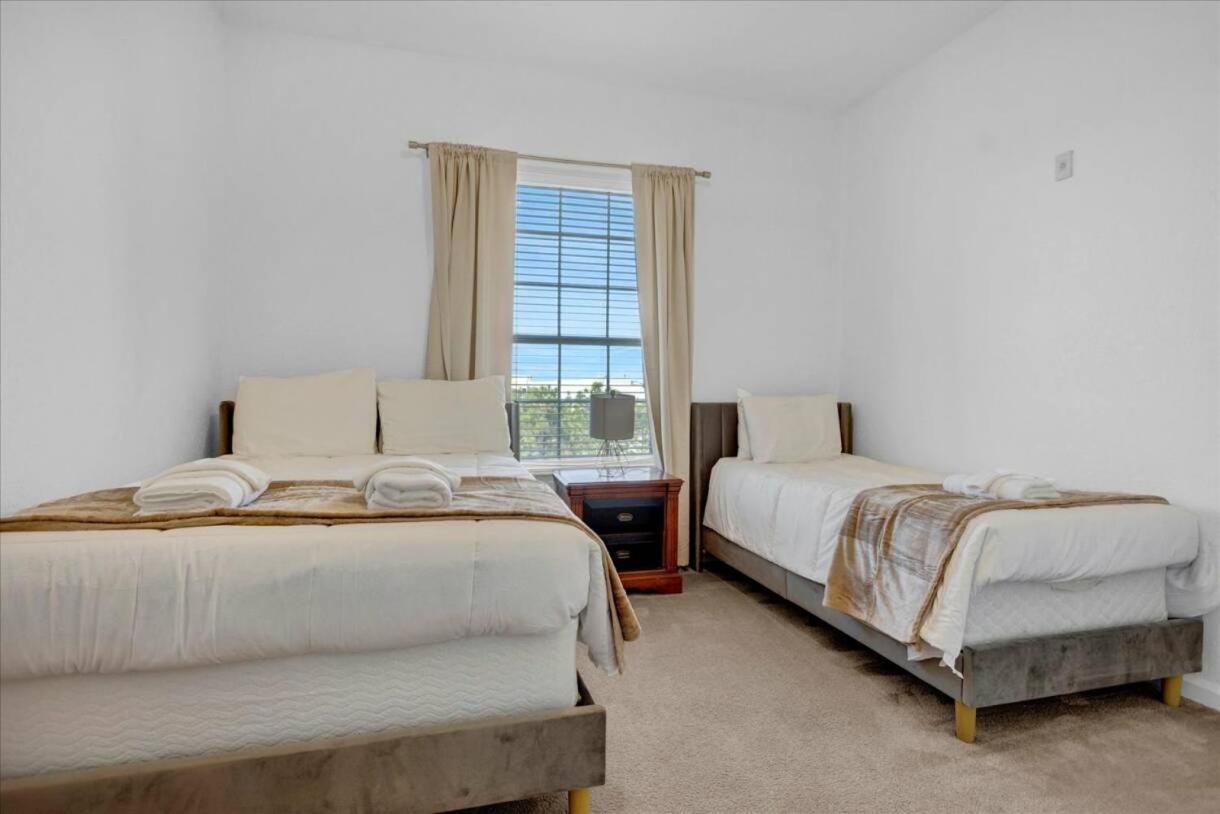 Holiday home Lrg W Scenic Patio Views - Next To Occc