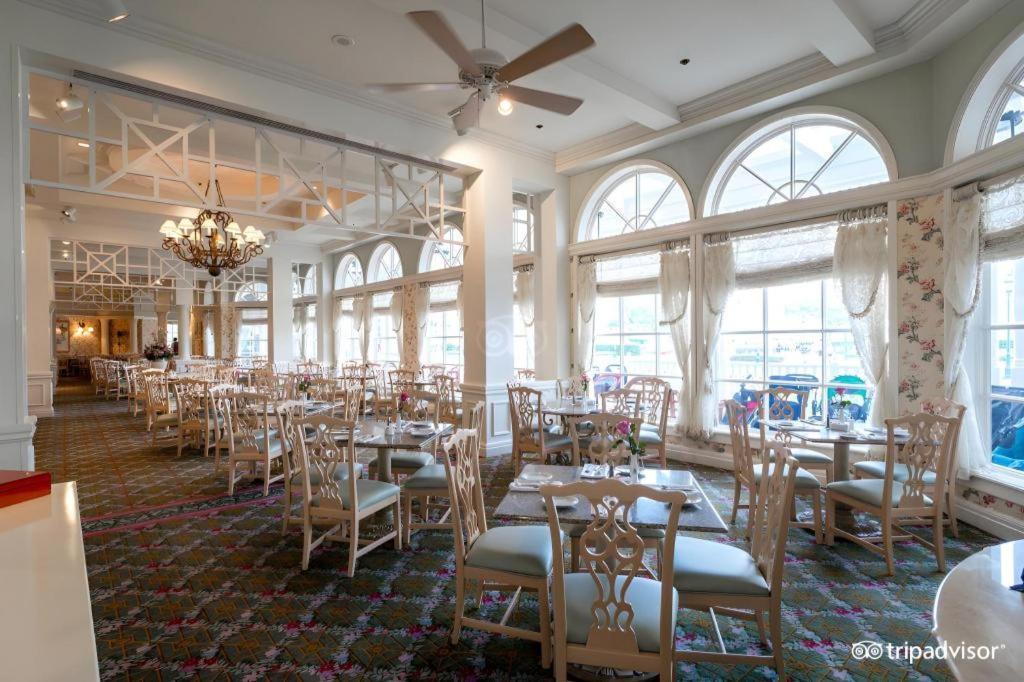 Disney's Grand Floridian And Resort