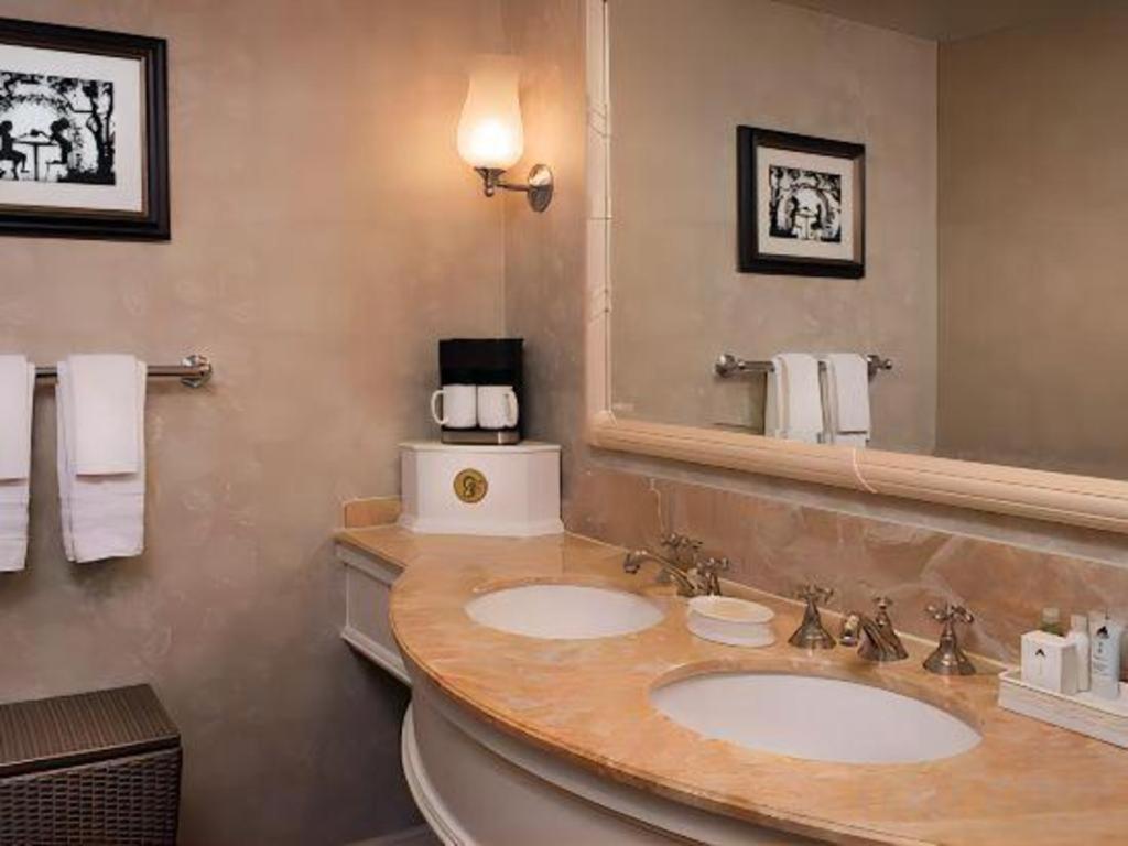 Disney's Grand Floridian And 4* Lake Buena Vista