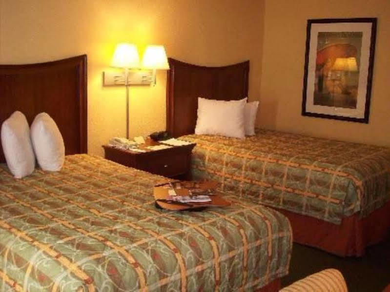 The Palms And Hotel 3*