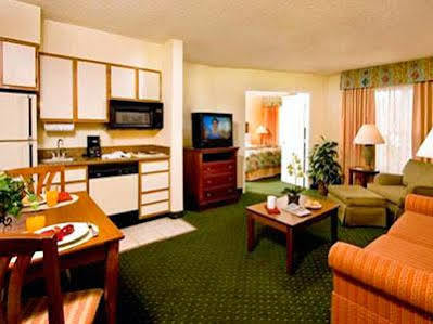 The Palms And Hotel Lake Buena Vista